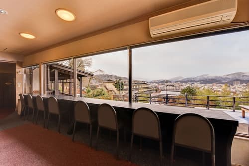 Futarishizuka Hakuun, Lobby sitting area