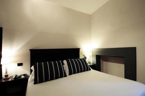 Palazzo Piccolomini, Room