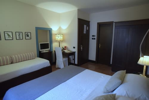 Palazzo Piccolomini, Room