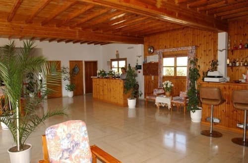 Panorama Hotel, Reception