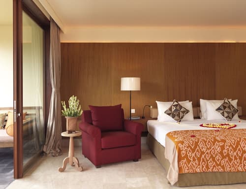 Komaneka at Rasa Sayang, Room