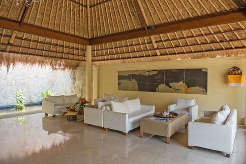 Komaneka at Rasa Sayang, Lobby lounge