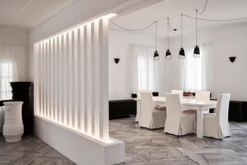 High Mill Hotel, Lobby