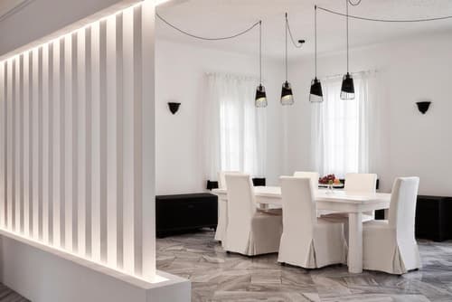 High Mill Hotel, Lobby