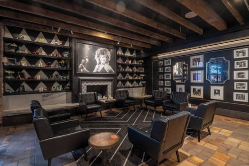 Pod 39, Lobby lounge