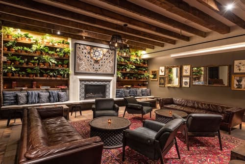 Pod 39, Lobby lounge