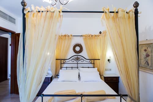 Plaza Beach Hotel, Room