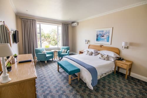 The Beach Hotel, Room