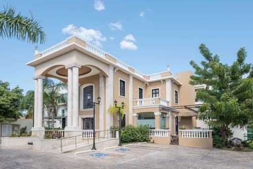 Wyndham Merida, Primary image