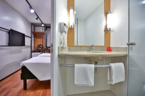 ibis Copacabana Posto 2 Hotel, Room