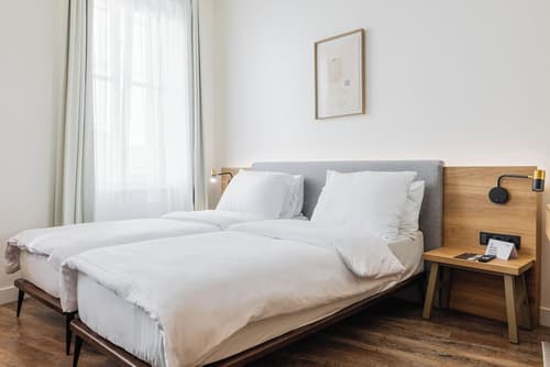 FortyPlusOne Hotel, Room