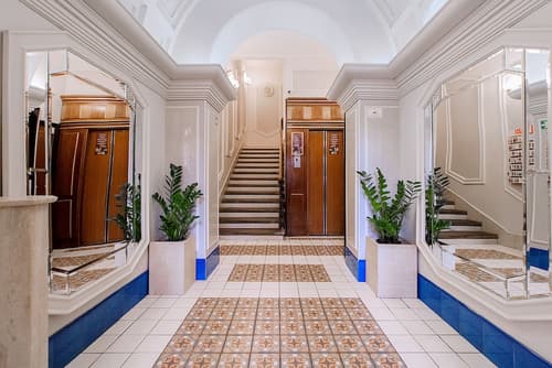 RIGAAPARTMENTcom GERTRUDA Apartments & Restaurant, Interior entrance