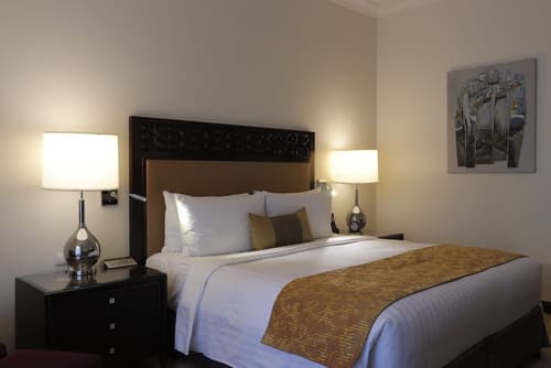 Fairmont Makati, Room