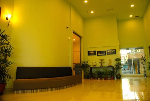 The Pavilion Hotel, Lobby sitting area