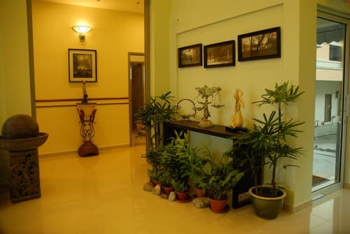 The Pavilion Hotel, Lobby