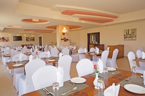 Centara Life Muscat Dunes Hotel, Restaurant