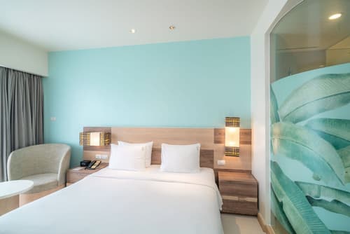 Holiday Inn Express Phuket Patong Beach Central by IHG, Room
