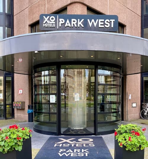 Xo Hotels Park West, Front of property