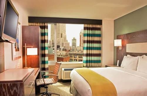 Holiday Inn Express Manhattan Times Square South by IHG, Room