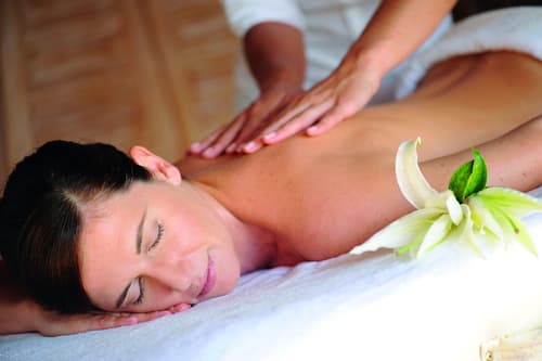 Constance Tekoma. Rodrigues, Massage