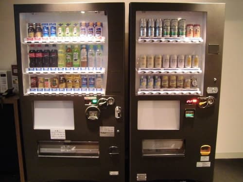 Sotetsu Fresa Inn Tokyo Toyocho, Vending machine