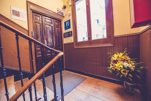 Hostal Prado, Interior entrance