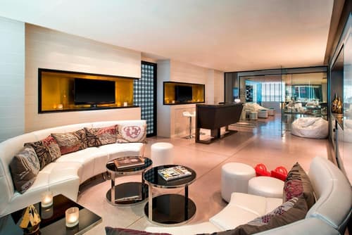 W Bangkok, Reception