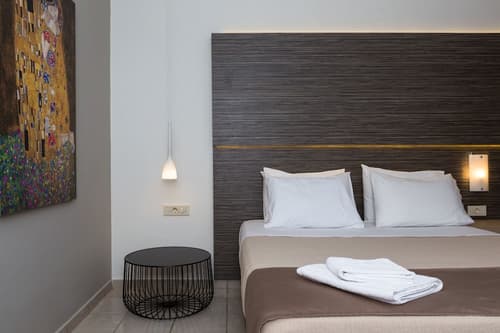 Sunny Bay Hotel, Room