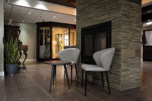 Hotel Montfort Nicolet, Reception