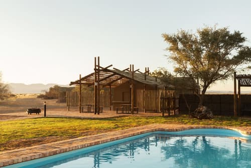 Desert Camp, Outdoor pool