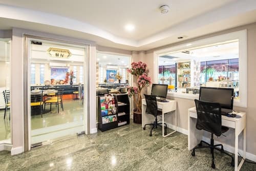 Roseate Ratchada, Reception