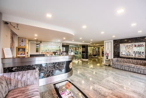 Roseate Ratchada, Lobby