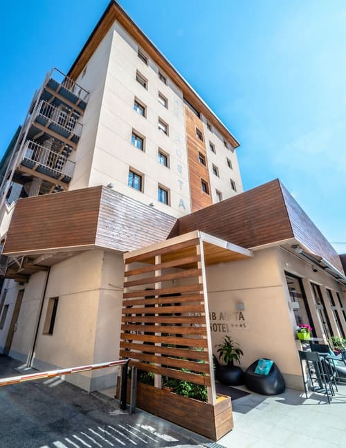 HB Aosta Hotel & Balcony SPA, Front of property