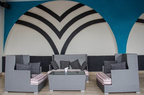 Best Western Plus Meridian Hotel, Lobby sitting area