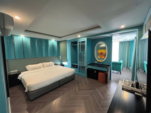 Minerva Church Hotel, Room