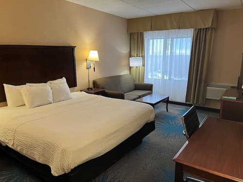 Days Inn by Wyndham Duluth Lakewalk, Room