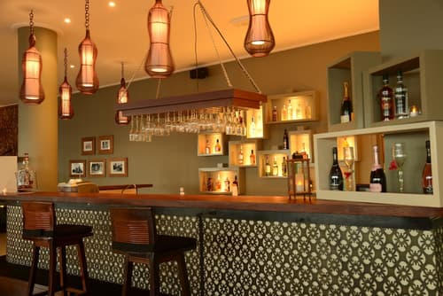 DoubleTree by Hilton Seychelles - Allamanda Resort & Spa, Bar (on property)