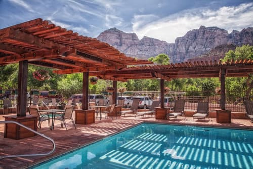 Cable Mountain Lodge, Outdoor pool