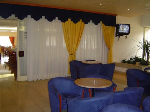 Hotel Pula, Lobby lounge