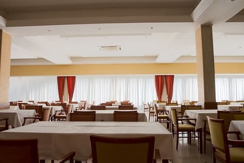 Hotel Pula, Restaurant