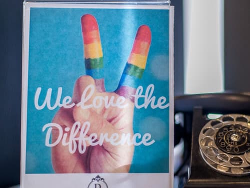 Hotel Regina, Reception