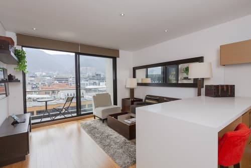 93 Luxury Suites & Residences, Room