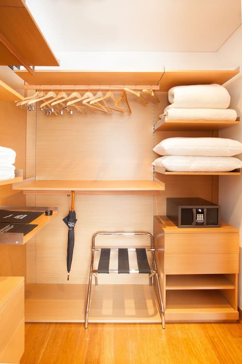 93 Luxury Suites & Residences, Room