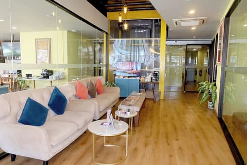 Siri Oriental Bangkok Hotel, Reception