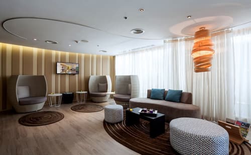 Centara Watergate Pavilion Hotel Bangkok, Lobby lounge