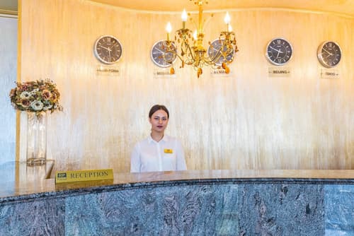 Royal Palace Hotel, Reception