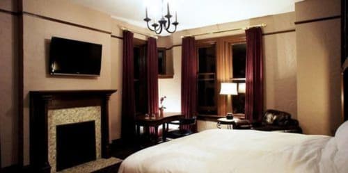Patterson Inn, Room