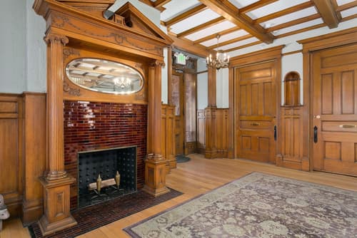 Patterson Inn, Reception