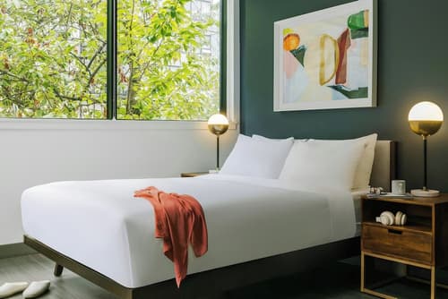 Sonder by Marriott Bonvoy Revival Apartments English Bay, Room