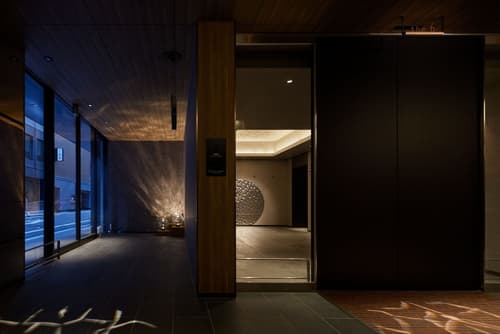 the b ginza, Interior entrance